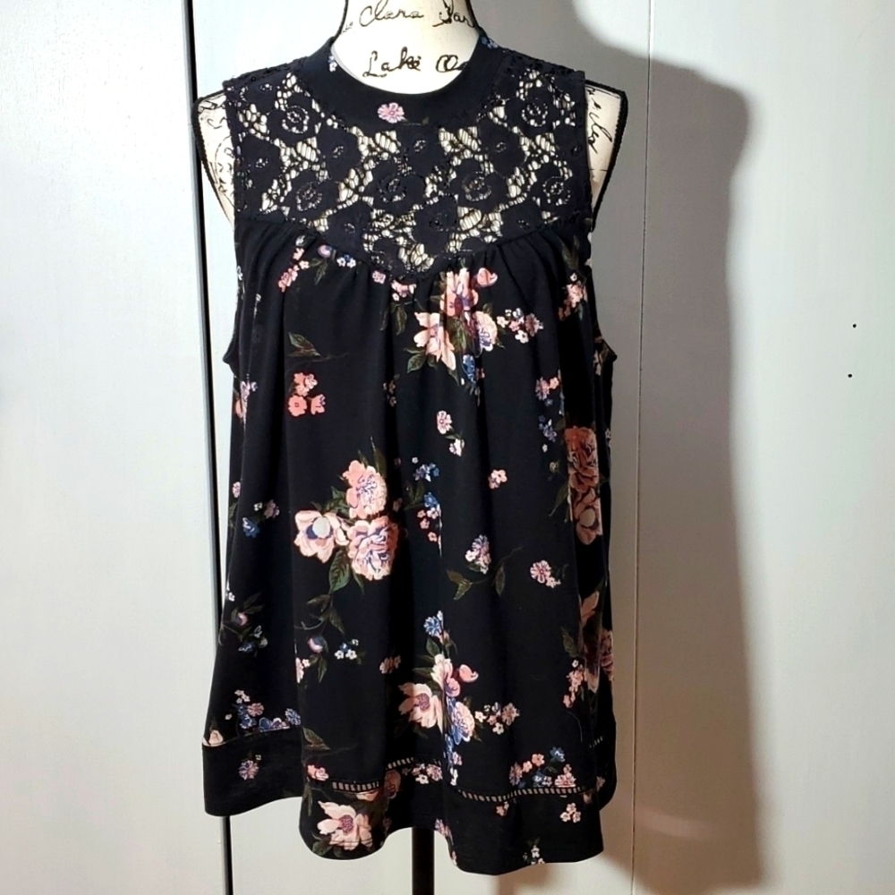 Angels forever young- Black Floral crochet top Keyhole back flowy Sz.XL - Picture 1 of 5